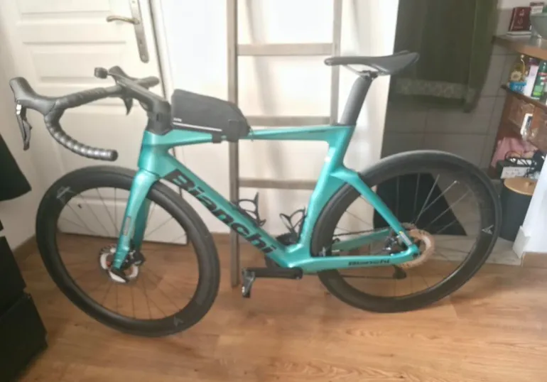 Bianchi Oltre Comp Ultegra Di2 2025