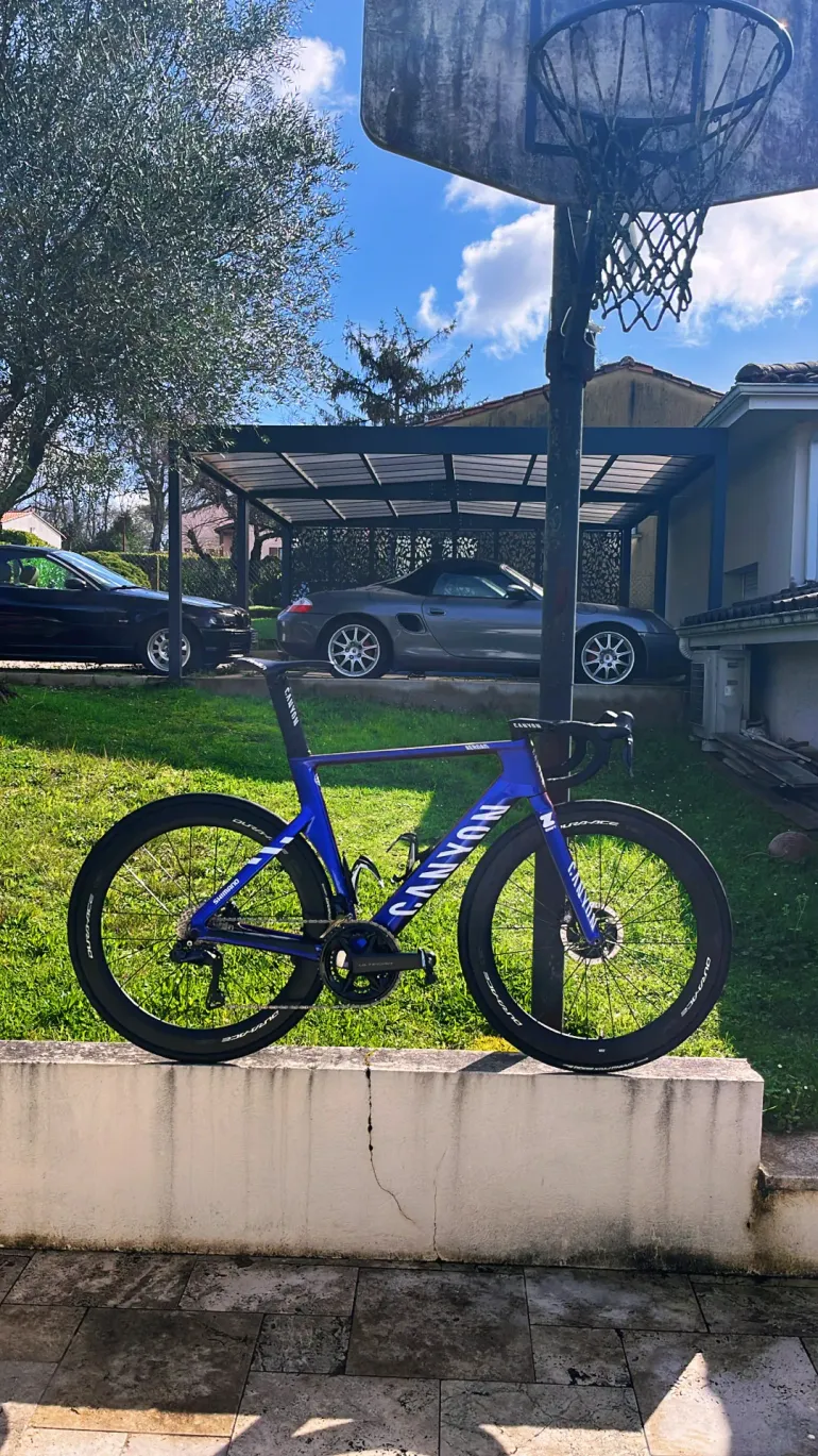 Used Canyon Aeroad CFR Di2 2023 – € 5.000 | buycycle