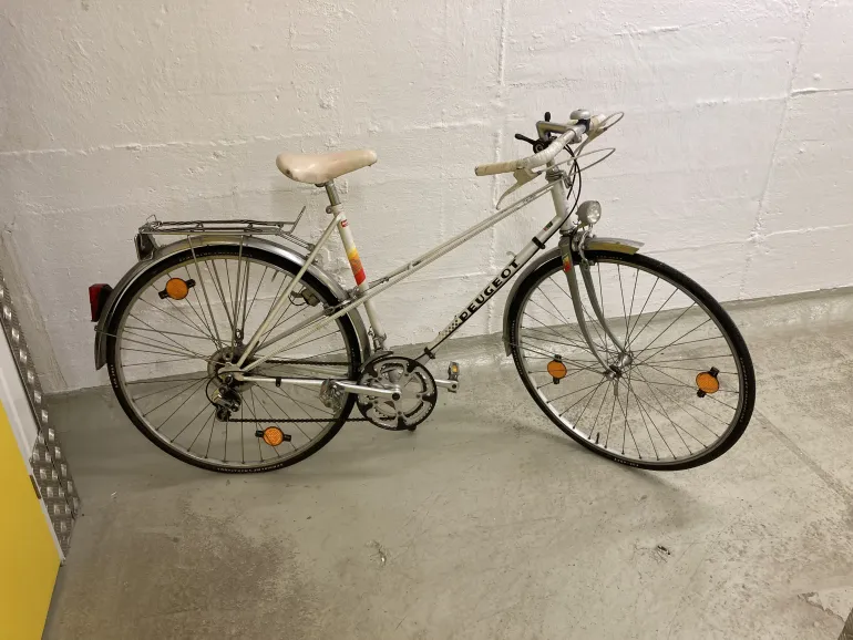 Used Peugeot Vintage Damenrad RH 50cm 1988 Road & Gravel, Light Gray — image 1 of 12