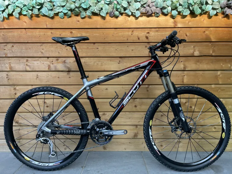 Scott Scale 30 2013 Mountainbike de segunda mano, Negro — imagen 1 de 18