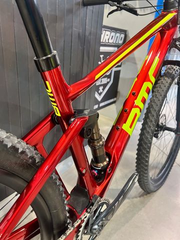 Used BMC Fourstroke 01 ONE 2022 Mountainbike, Red — image 4 of 6