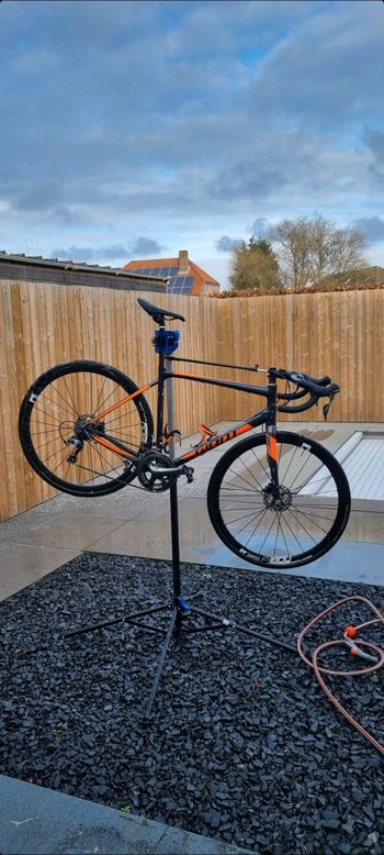 Used Giant Contend SL 2 Disc 2019 Road & Gravel, Orange — image 3 of 4