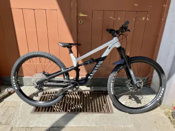 Used Canyon Spectral 125 AL 5 2022 Mountainbike, Hellgrau, 29 — image 1 of 4