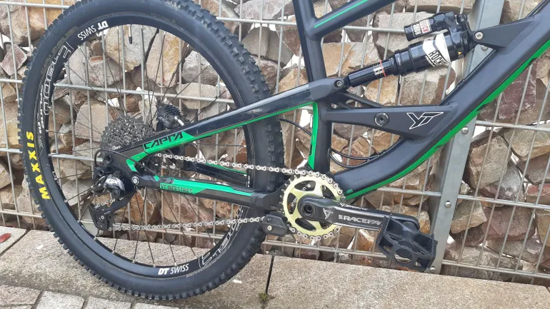 Yt capra enduro online bike