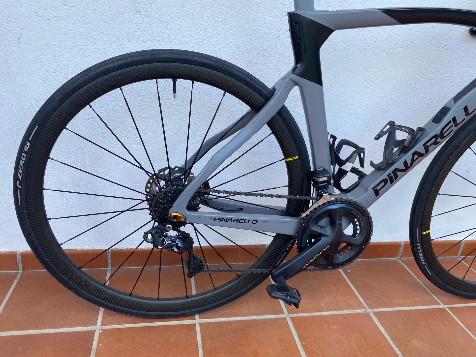 Pinarello Dogma F12 Disc Shimano Ultegra Di2 11 Speed - Sideral Grey 2021  DEMO