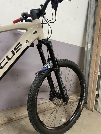 Used Focus SAM2 6.8 2021 Mountainbike, Light Gray — image 4 of 16