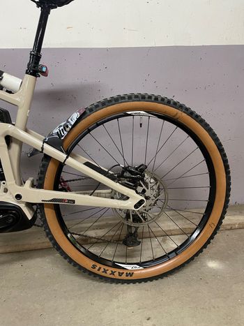 Used Focus SAM2 6.8 2021 Mountainbike, Light Gray — image 13 of 16
