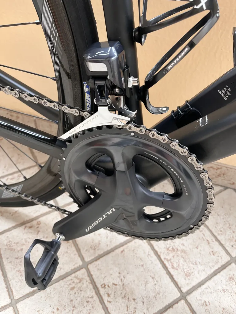 Used Canyon Ultimate CF SL 8.0 Di2 2018 Road & Gravel, Black — image 2 of 8
