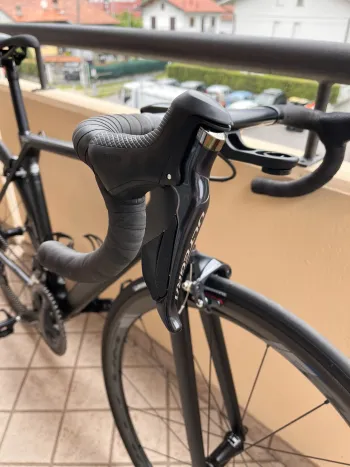 Used Canyon Ultimate CF SL 8.0 Di2 2018 Road & Gravel, Black — image 7 of 8