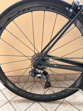 Used Canyon Ultimate CF SL 8.0 Di2 2018 Road & Gravel, Black — image 3 of 8