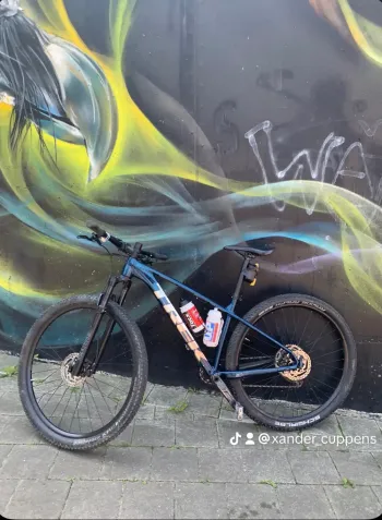 Used Trek X-Caliber 7 2021 Mountainbike, Blue — image 1 of 3