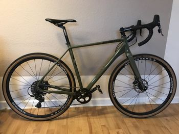 Used Serious Gravix Pro 2021 Road & Gravel, shop.filter.color.008000 — image 1 of 4