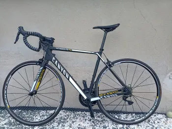 Used Canyon Ultimate CF SL F10 2017 Road & Gravel — image 1 of 5