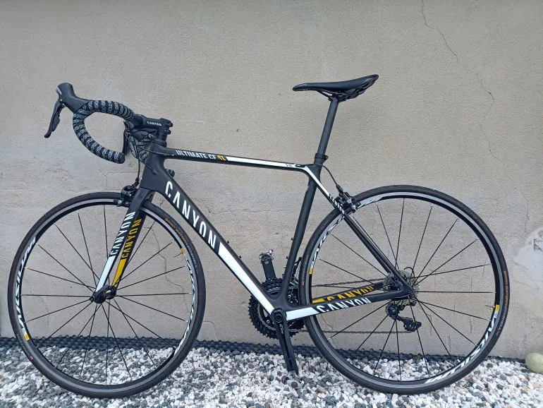 Used Canyon Ultimate CF SL F10 2017 Road & Gravel — image 1 of 5