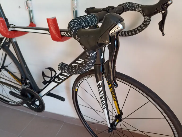 Used Canyon Ultimate CF SL F10 2017 Road & Gravel — image 4 of 5