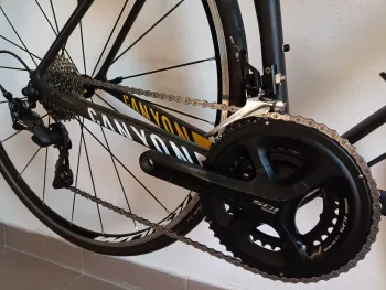 Used Canyon Ultimate CF SL F10 2017 Road & Gravel — image 2 of 5