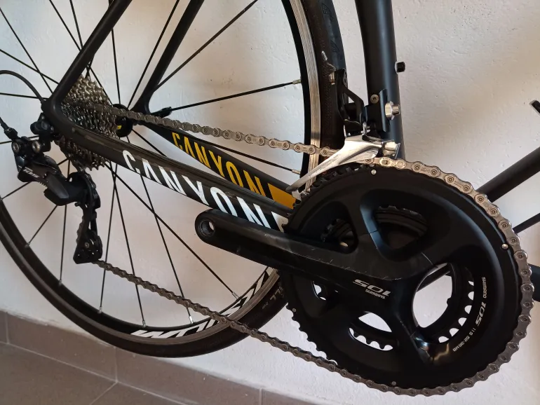 Used Canyon Ultimate CF SL F10 2017 Road & Gravel — image 2 of 5
