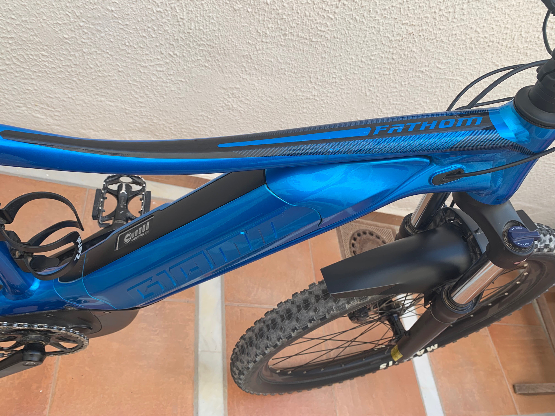 Giant fathom 2020 e hot sale bike