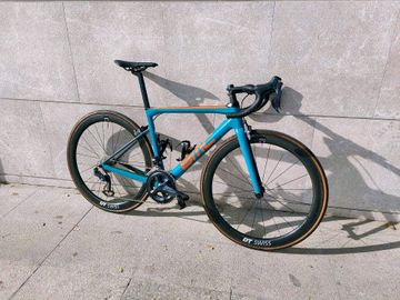 Używany BMC Teammachine SLR01 THREE 2019 Road & Gravel — zdjęcie 2 z 14