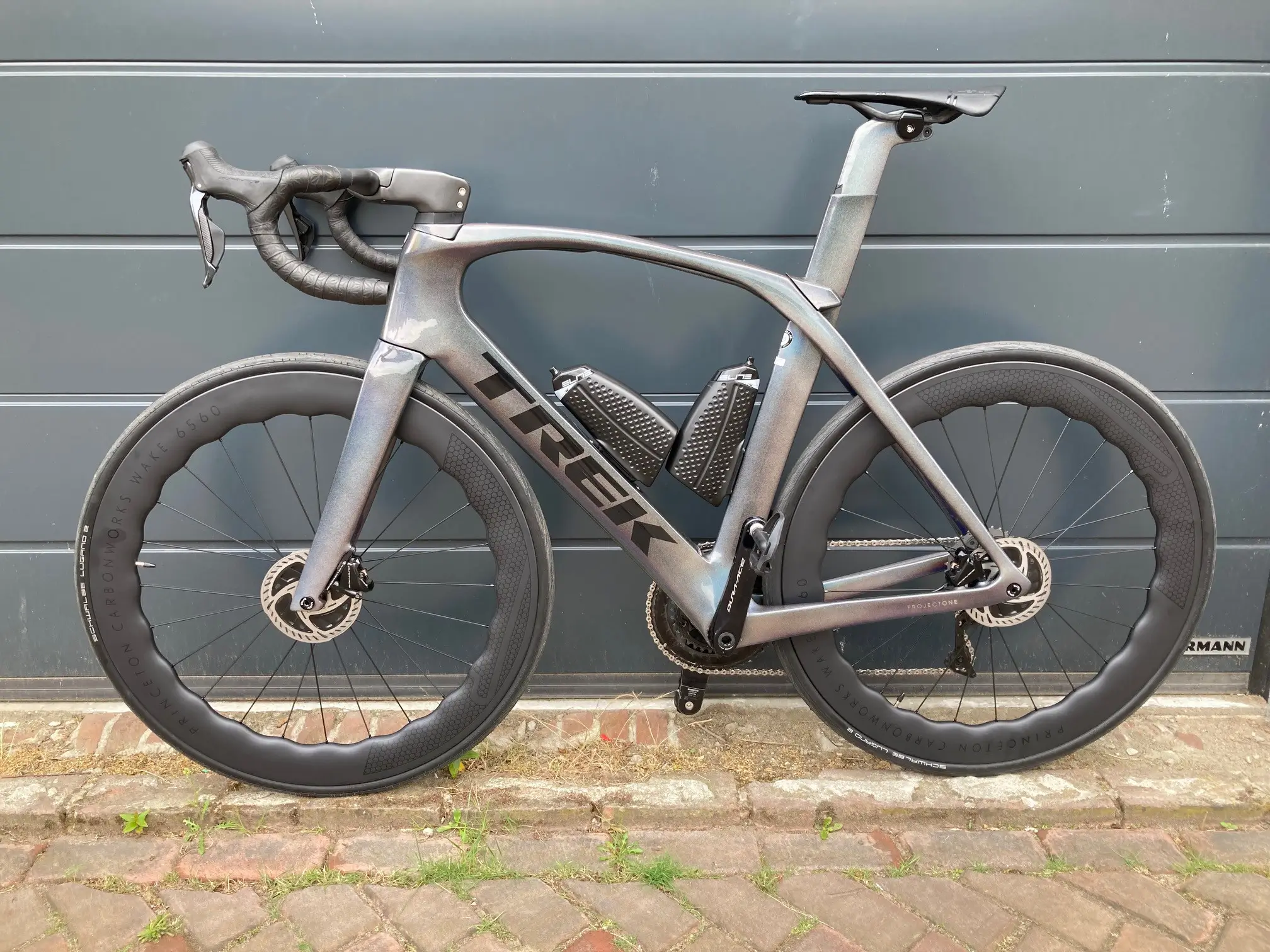 Trek 2025 madone gris