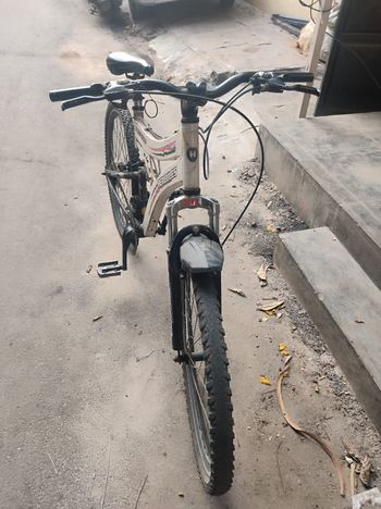 Used Hercules Sensazione 1998 Mountainbike, Light Gray — image 2 of 3