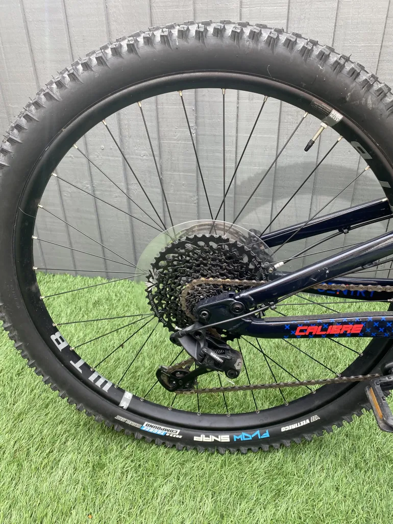 Used Calibre SENTRY PRO 2021 Mountainbike, Blue — image 11 of 11