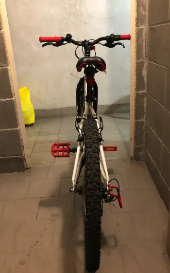 Used B’TWIN Rockrider 300 2018 Mountainbike — image 5 of 5