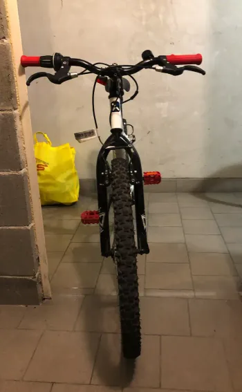 Used B’TWIN Rockrider 300 2018 Mountainbike — image 2 of 5