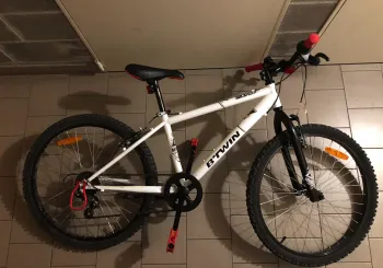 Used B’TWIN Rockrider 300 2018 Mountainbike — image 1 of 5