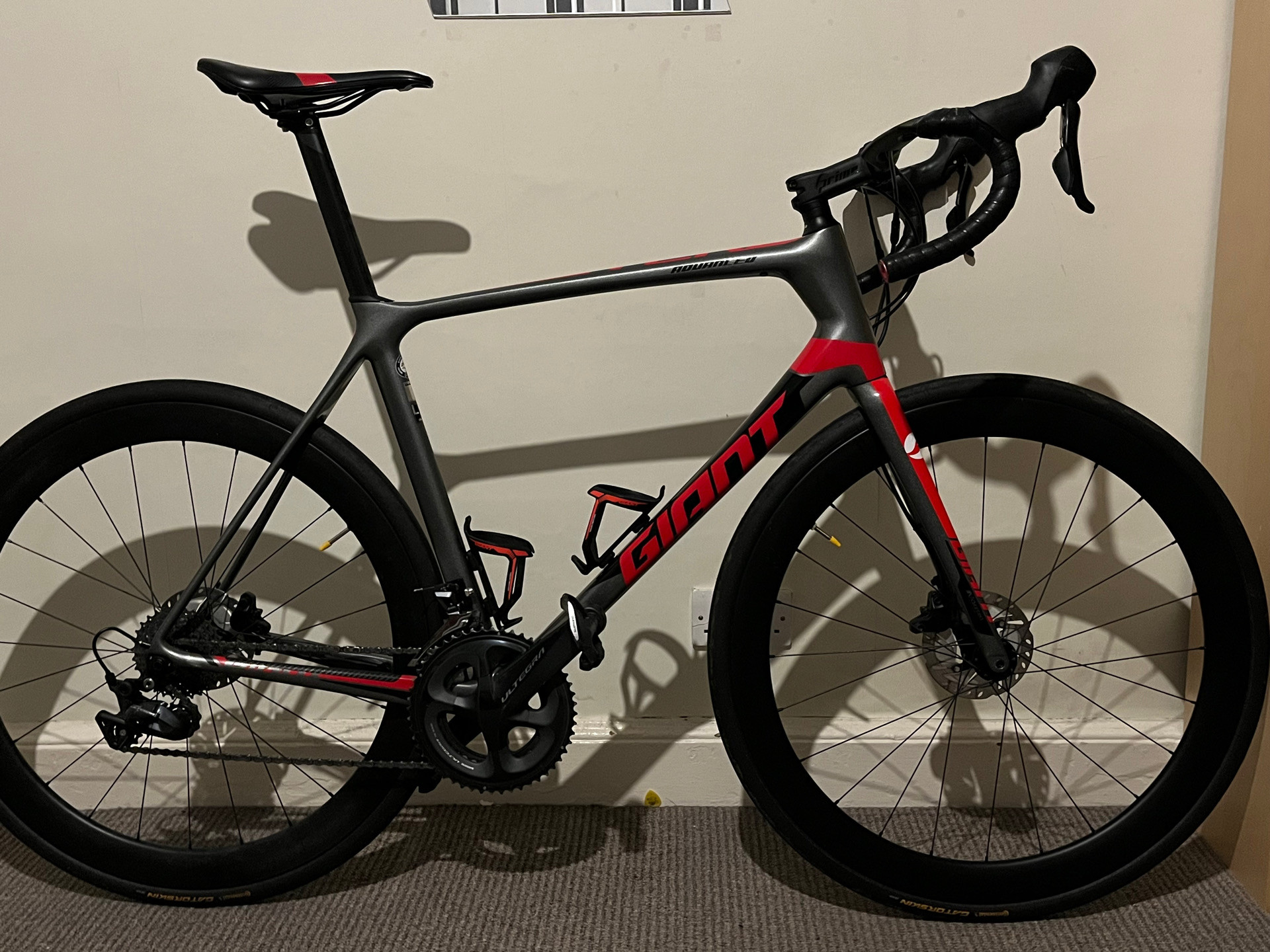 2019 giant tcr advanced 1 kom sale