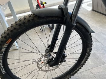 Used Scott Genius eRIDE 930 2022 Mountainbike, Light Gray, 29 — image 6 of 11