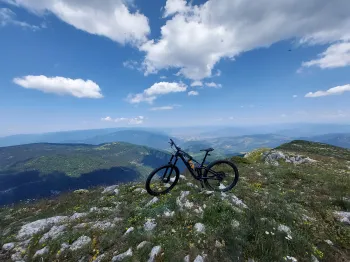 Used CUBE Cube streo 150mm enduro 2019 Mountainbike, Light Gray — image 1 of 3
