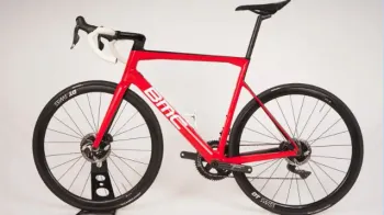 Used BMC Teammachine SLR01 DISC ONE 2019 Road & Gravel — image 3 of 3