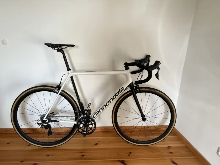 Used Cannondale SuperSix EVO Hi-MOD Dura Ace 2 2017 Road & Gravel, White — image 1 of 6