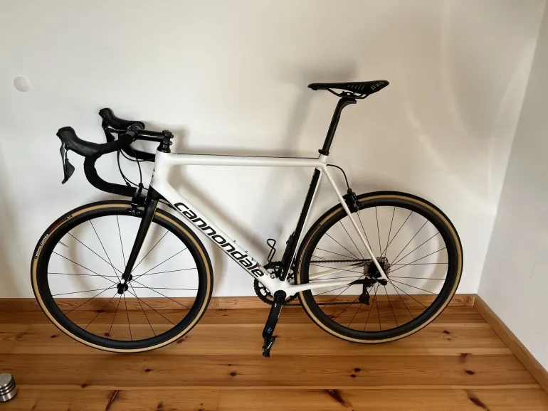 Used Cannondale SuperSix EVO Hi-MOD Dura Ace 2 2017 Road & Gravel, White — image 5 of 6