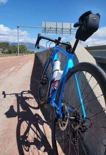 Used Giant TCR Advanced 1 Disc Pro Compact 2020 Road & Gravel, Blue — image 6 of 12