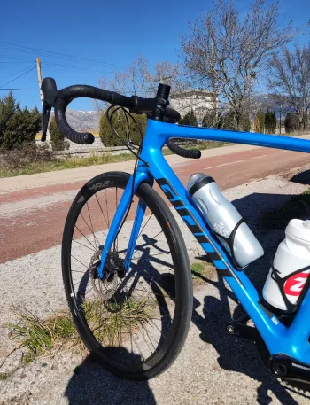 Used Giant TCR Advanced 1 Disc Pro Compact 2020 Road & Gravel, Blue — image 10 of 12