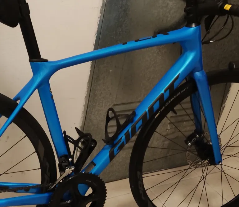 Used Giant TCR Advanced 1 Disc Pro Compact 2020 Road & Gravel, Blue — image 8 of 12