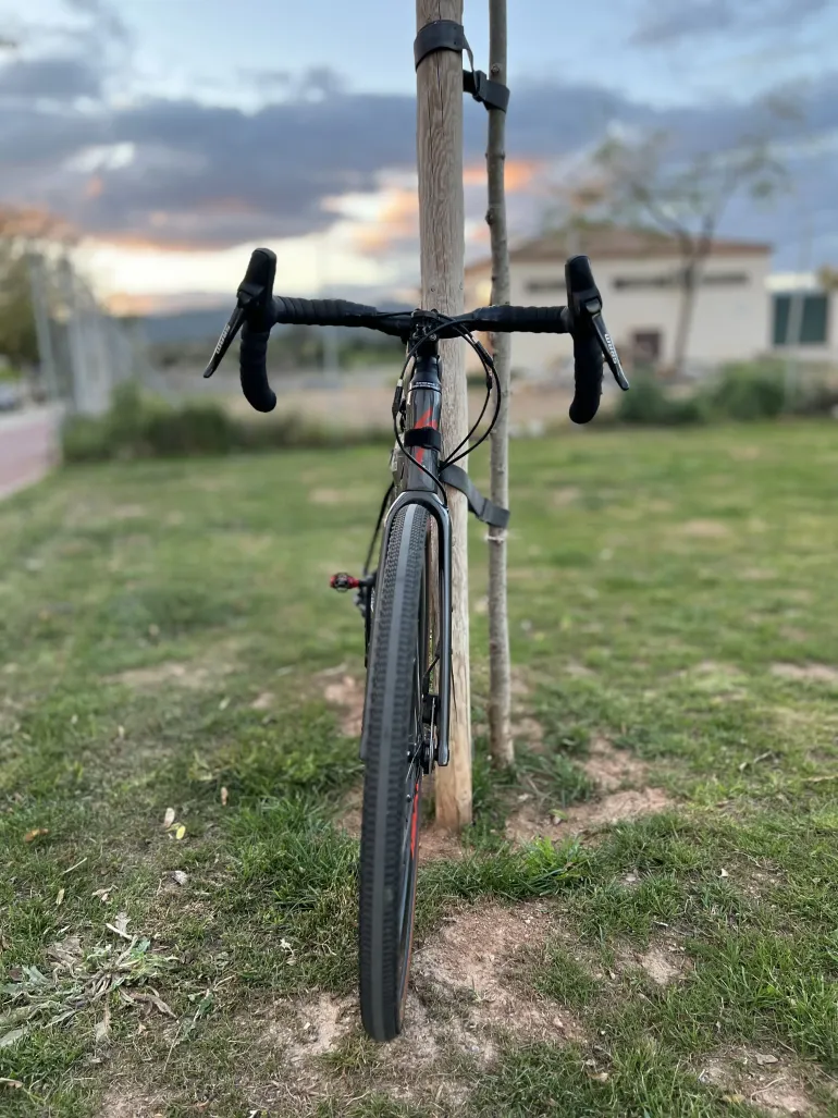 Used Specialized Diverge Base Carbon 2022 Road & Gravel, Light Gray — image 4 of 4