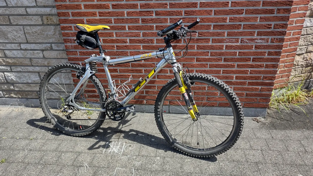 Gt lts 2024 2000 mountain bike