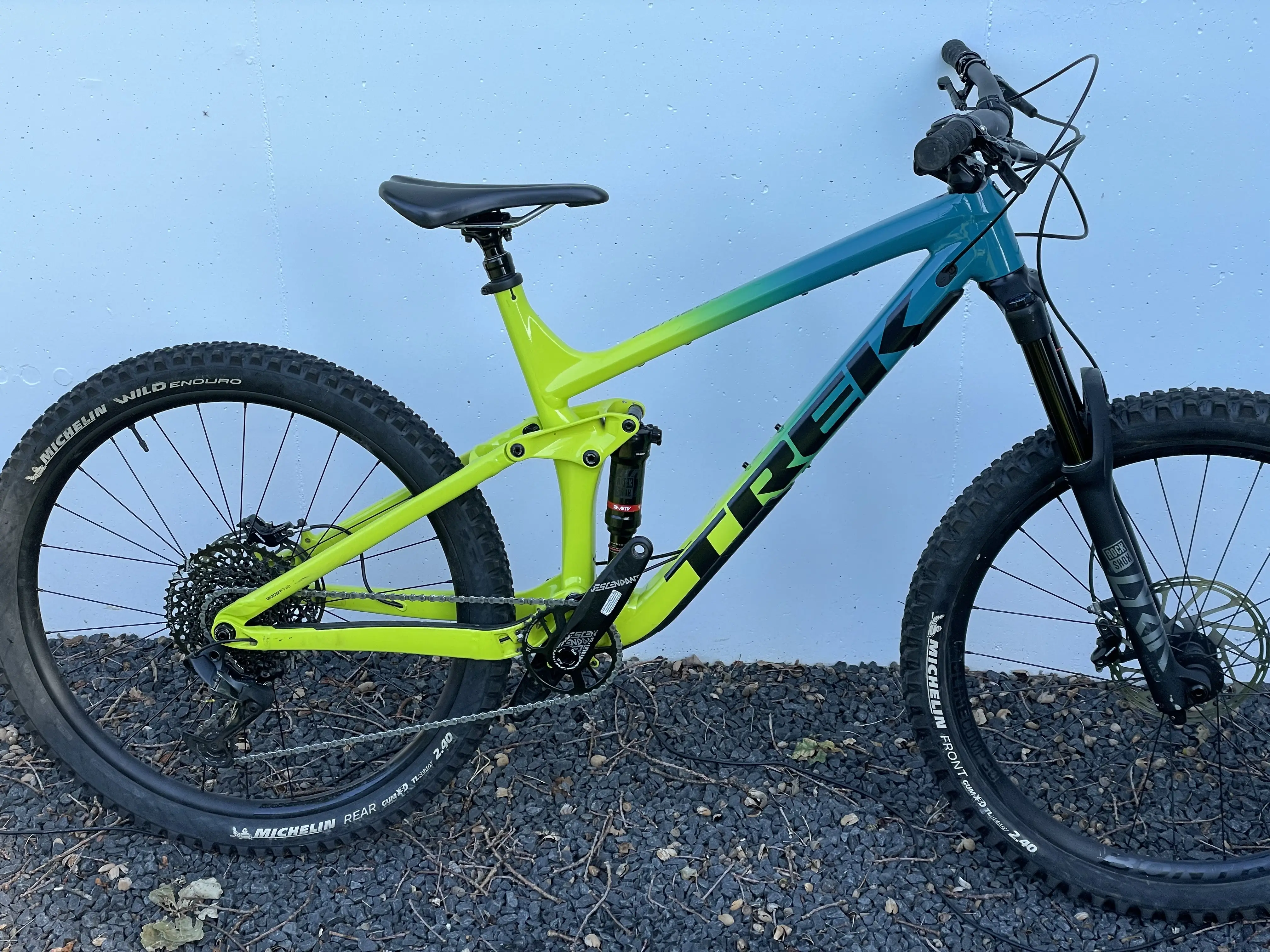 Trek remedy 8 discount blue