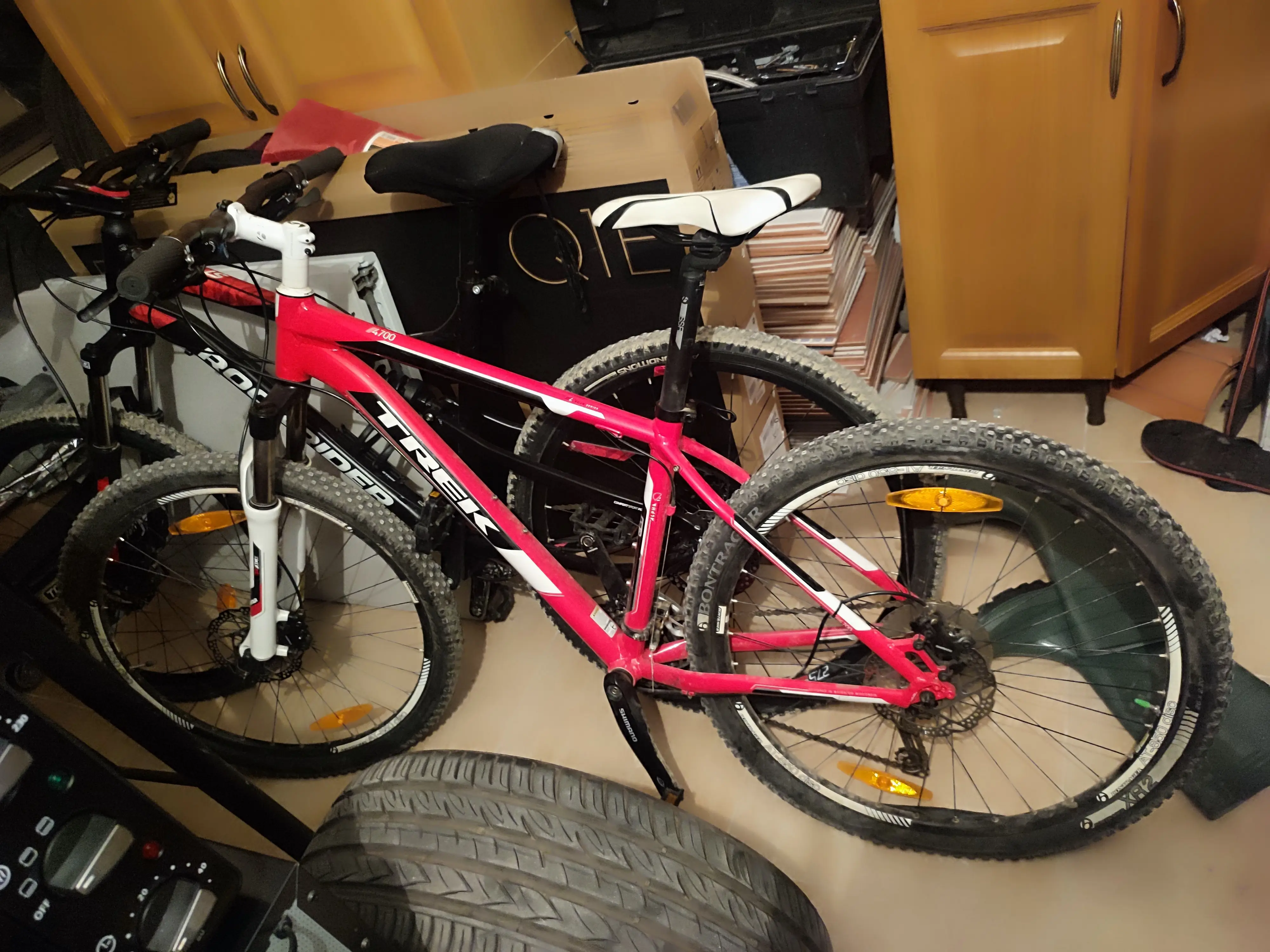 Trek 4700 hot sale