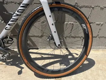 Used Canyon Grizl CF SL 8 2022 Road & Gravel — image 8 of 9