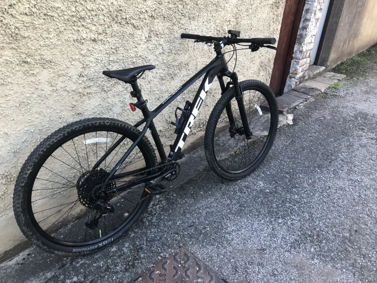 Trek X Caliber 8 used in LG buycycle