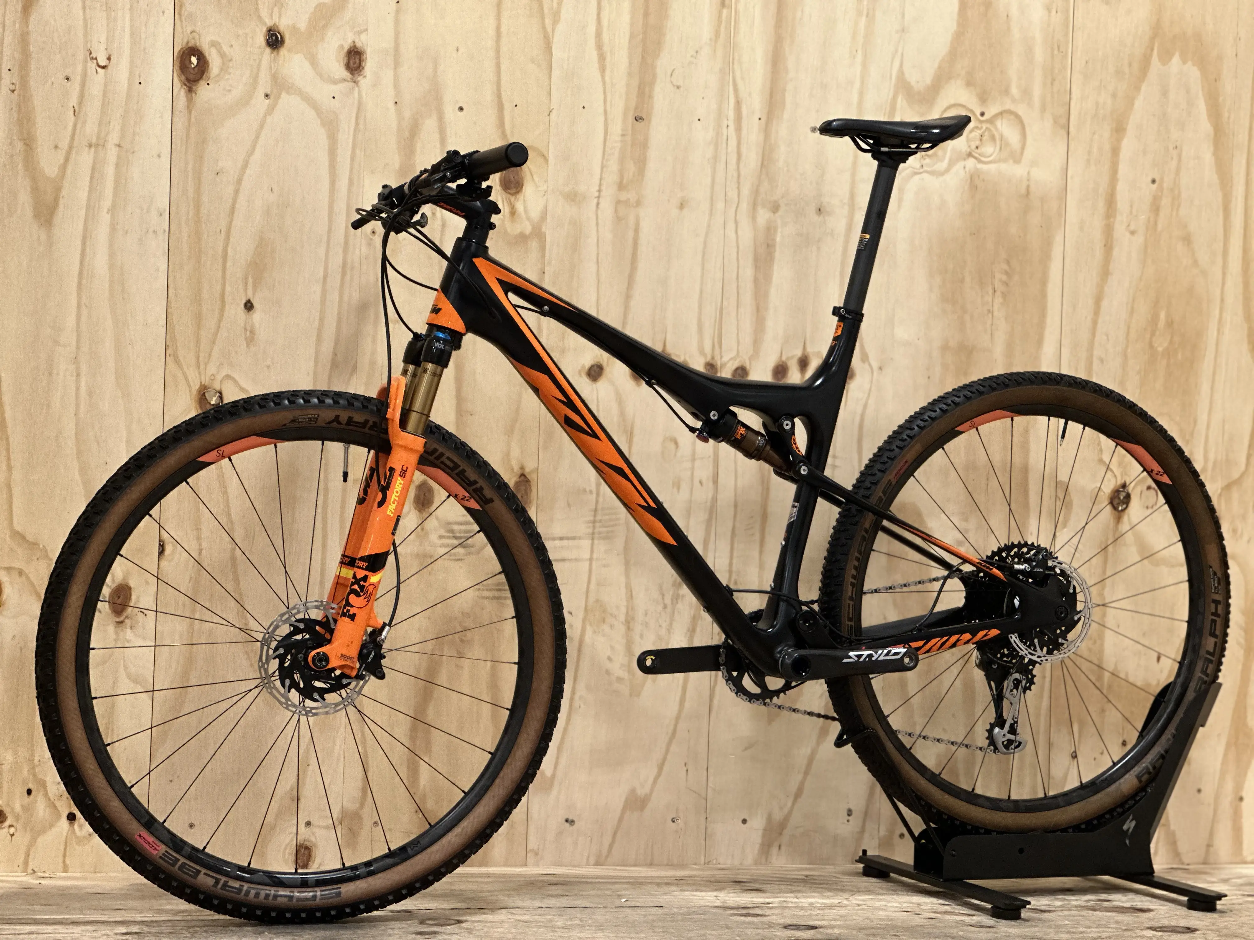 KTM Scarp Sonic FullCarbon used in XL buycycle CA