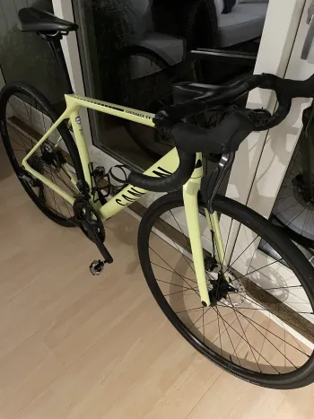 Used Canyon Endurace CF SL 8 Di2 2022 Road & Gravel, shop.filter.color.ffff00 — image 6 of 8