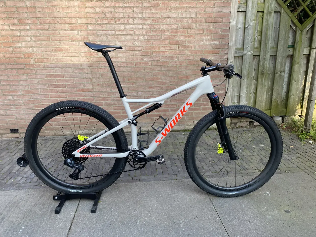 Specialized epic hot sale axs 2020