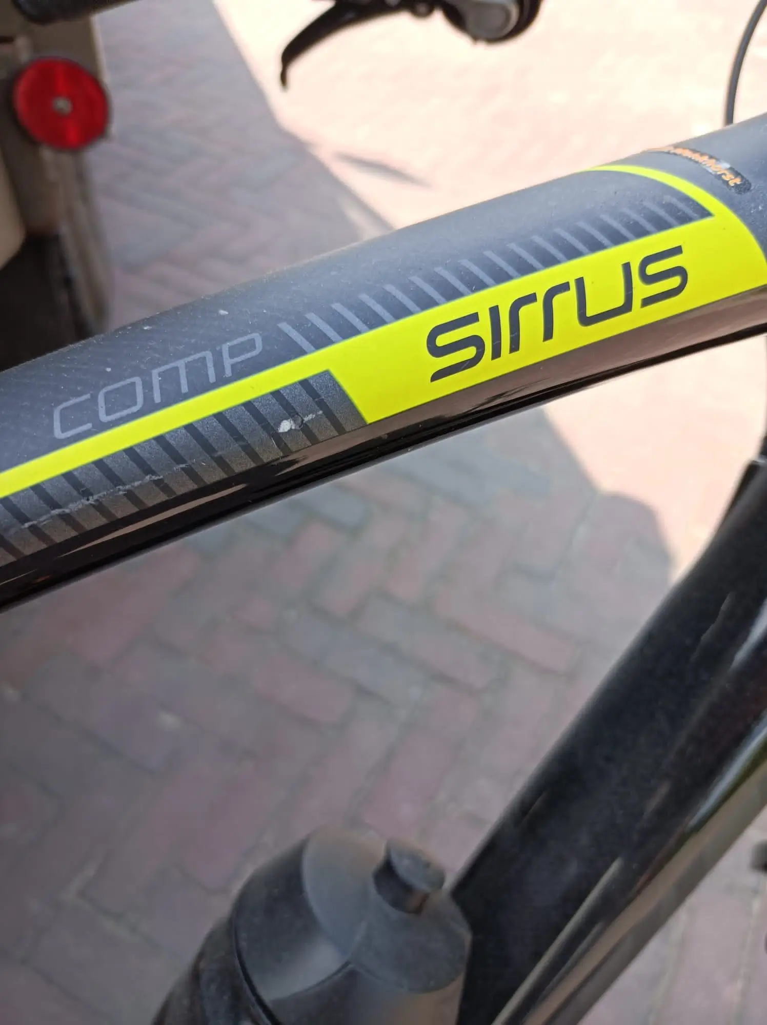 Specialized sirrus hot sale comp carbon 2018