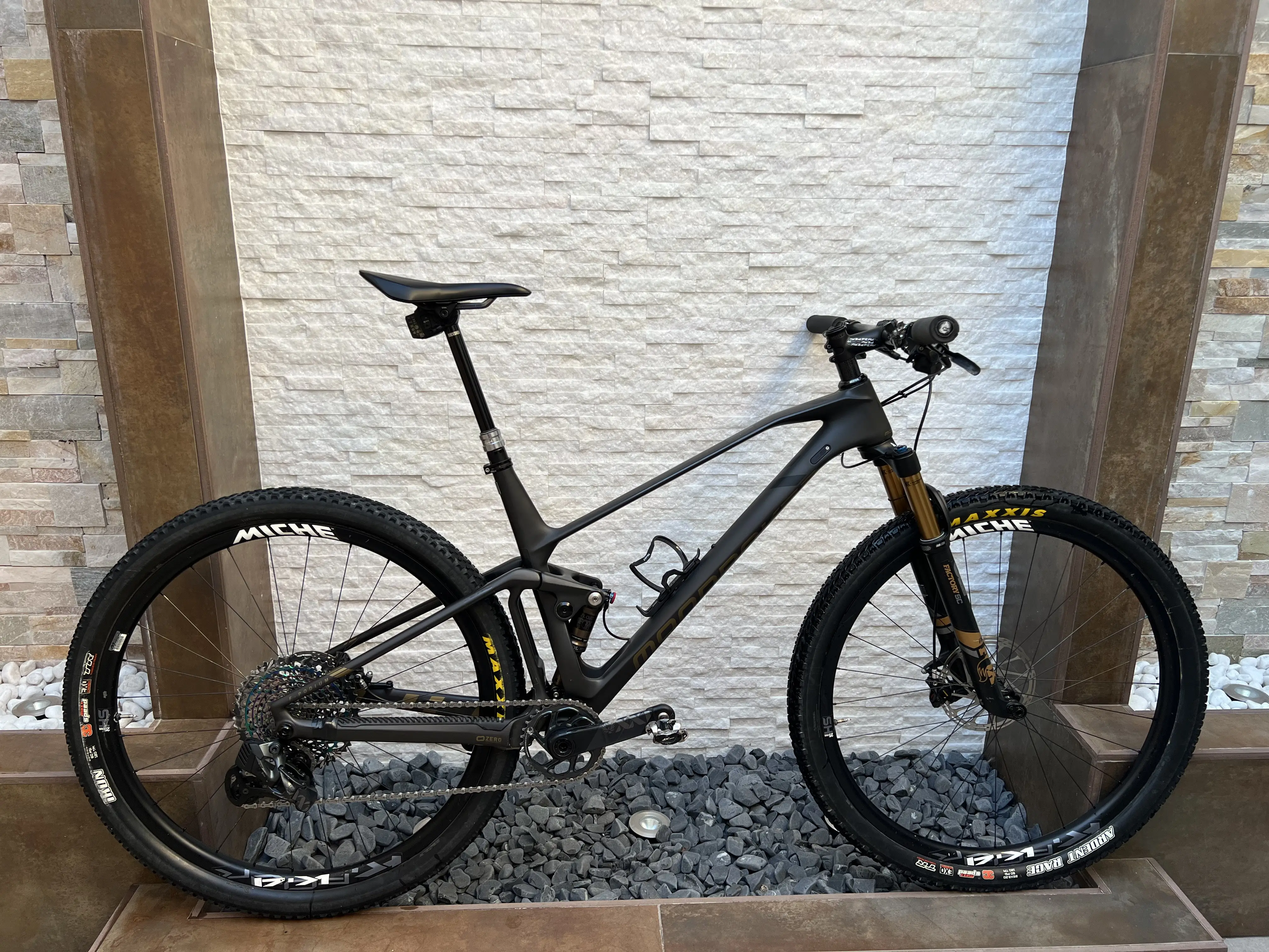 Mondraker F Podium RR SL wykorzystywany w LG buycycle