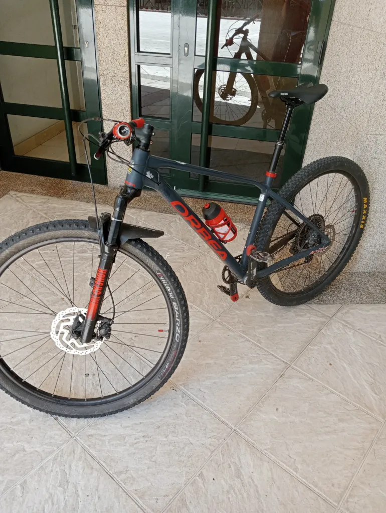 Used Orbea ALMA H30 2022 Mountainbike, Blue — image 1 of 3